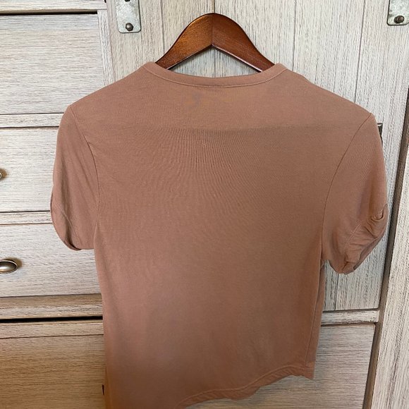 Gymshark Essentials Tee - Used - Picture 3 of 3